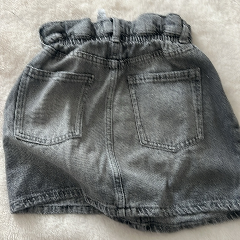 Girls Zara Skirt - Picture 2 of 3
